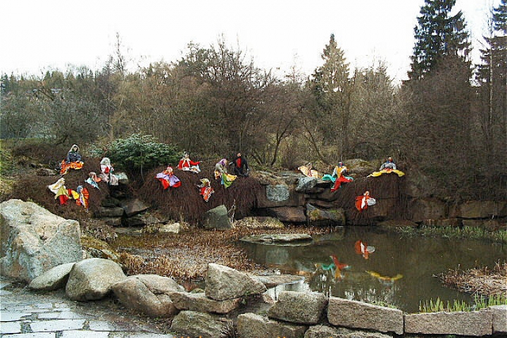 Walburgis Puppen im Kurpark