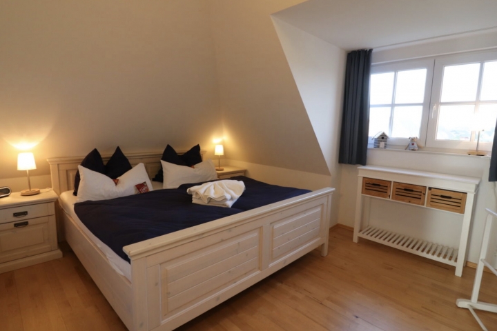 Schlafzimmer klein Obergeschoss