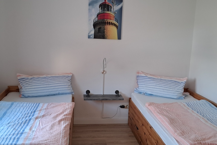 Separates Zimmer mit  2 Betten 