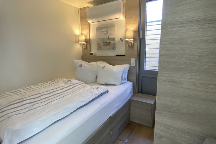 Schlafzimmer 1 - Doppelbett 1,40 m breit
