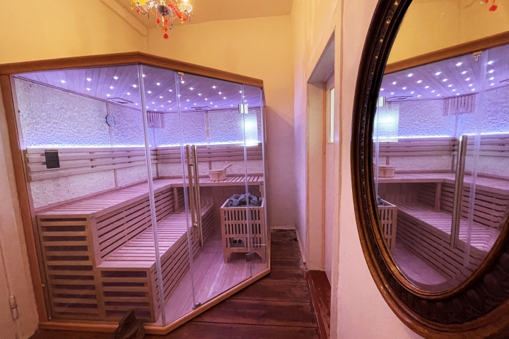 Sauna mit Farblicht 