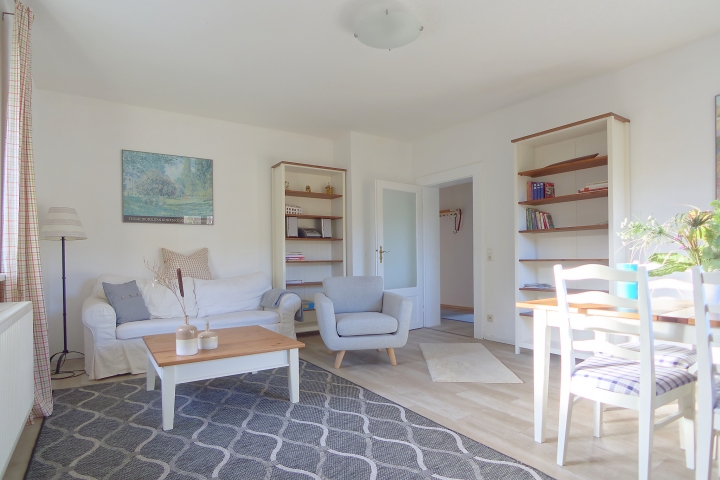 Gemütliches und geräumiges Wohnzimmer