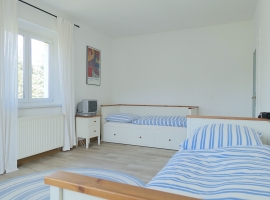 2.Schlafzimmer mit 2 Ausziehbetten
