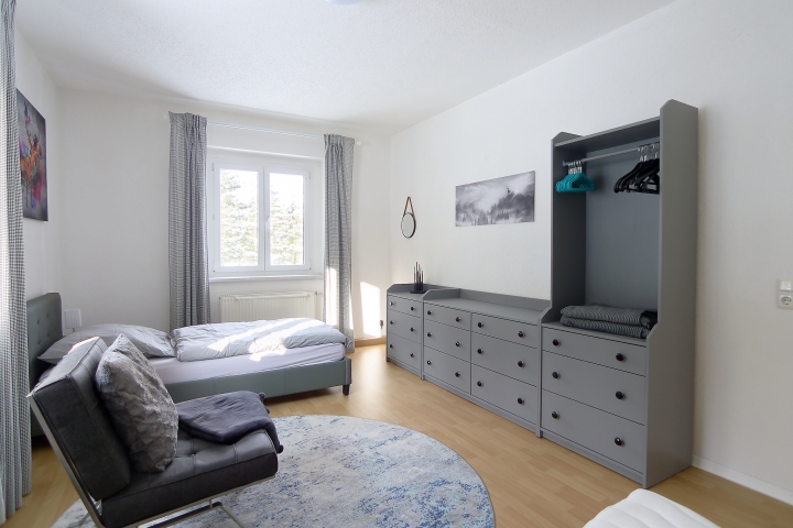 2. Schlafzimmer mit zwei Einzelbetten