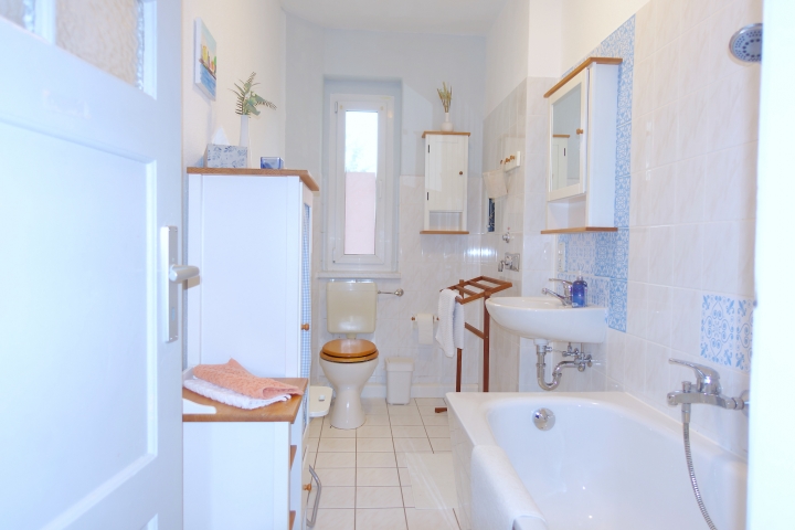 Badezimmer mit Dusche