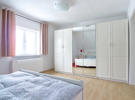 1.Schlafzimmer mit Doppelbett