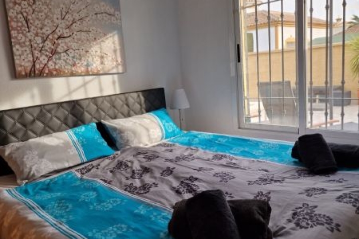 2. Schlafzimmer mit Zugang zum 2. Duschbad