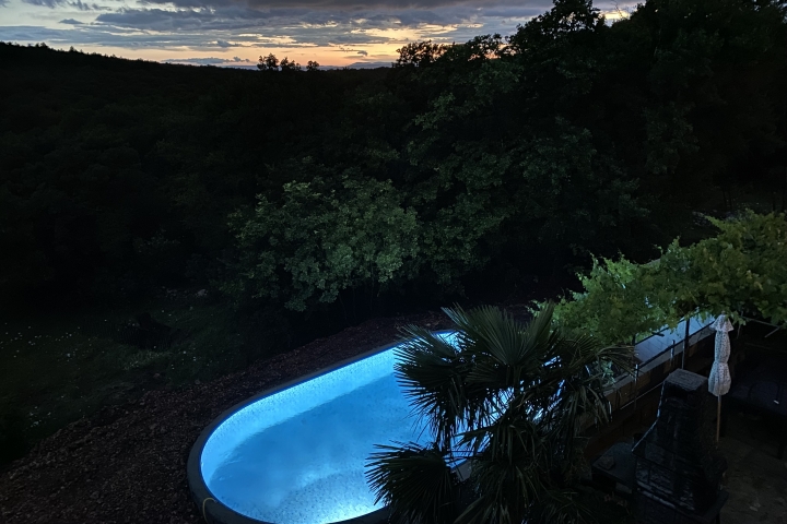 Pool am Abend
