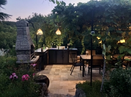 Grill und Gartenküche