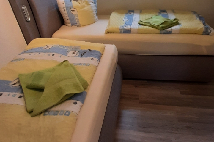 Schlafzimmer 2
