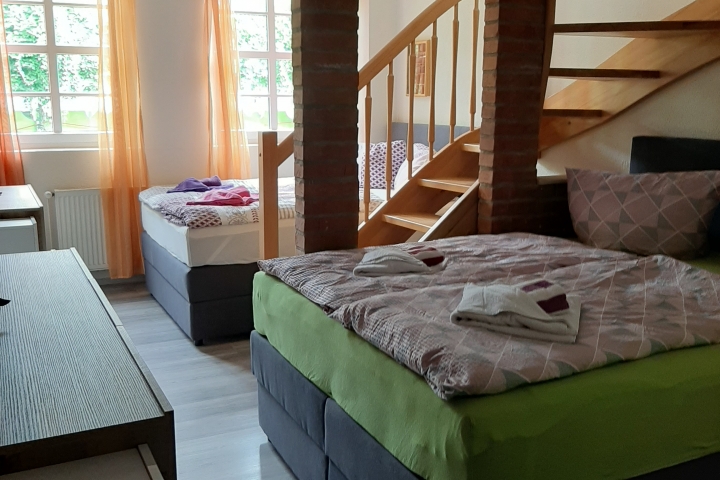 Schlafzimmer 2