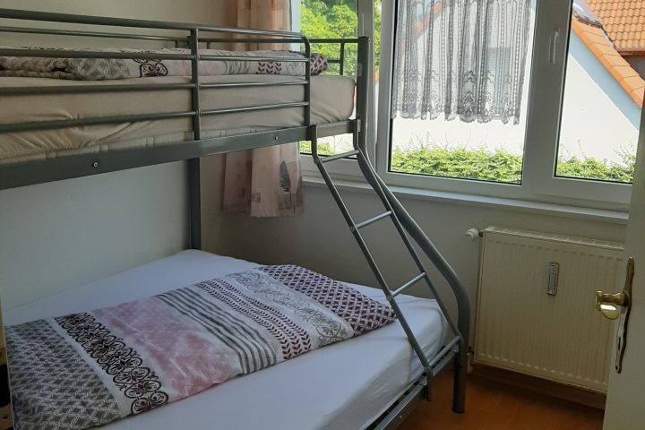 Schlafzimmer 2
