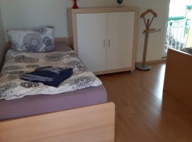 Schlafzimmer 2