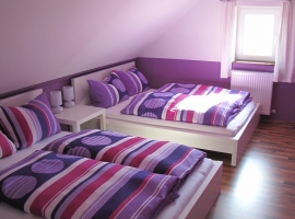 Schlafzimmer 2