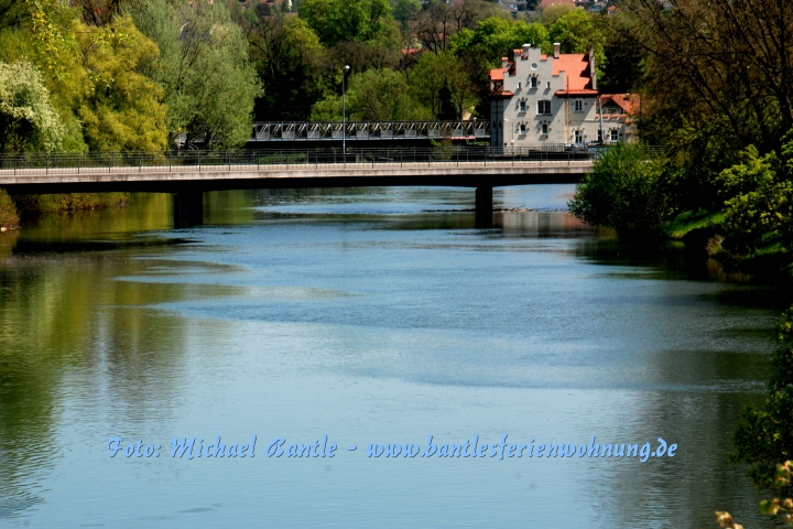 Spaziergang der Donau entlang zum Schaukelweg, Hängebrücke, Hohenzollernschoss ... Naturpark Obere Donau