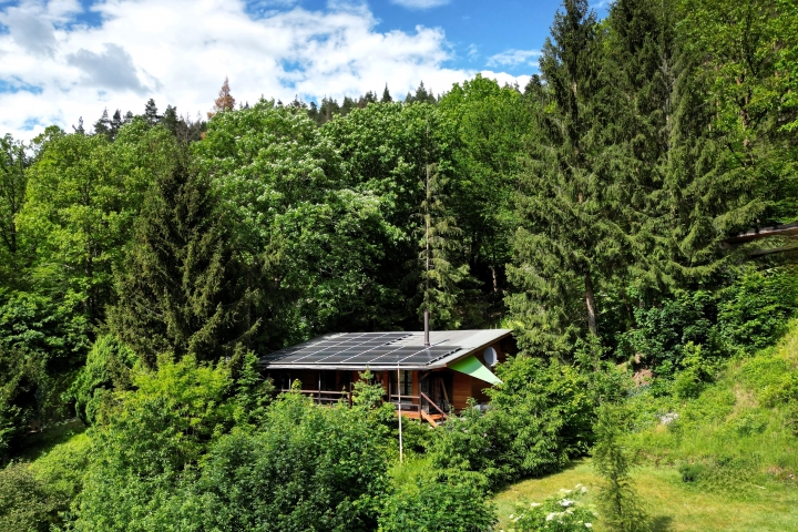 ... am Waldrand oberhalb vom Dorf Unterweißbach