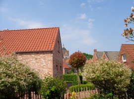 Blick vom Gastgarten ins Dorf 