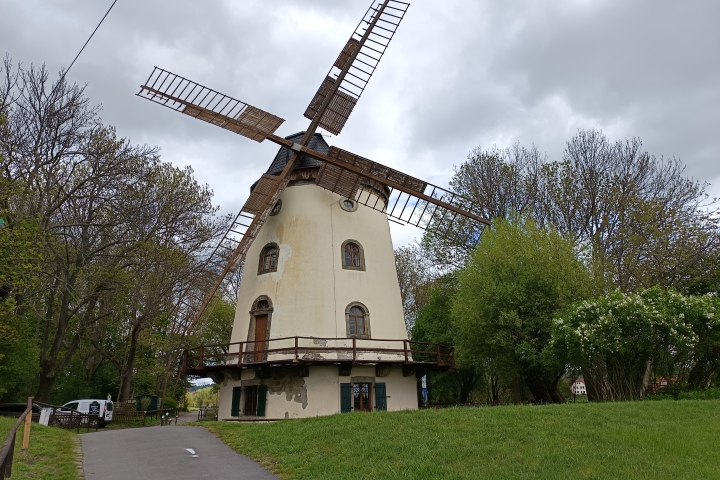 Windmühle am Elberadweg