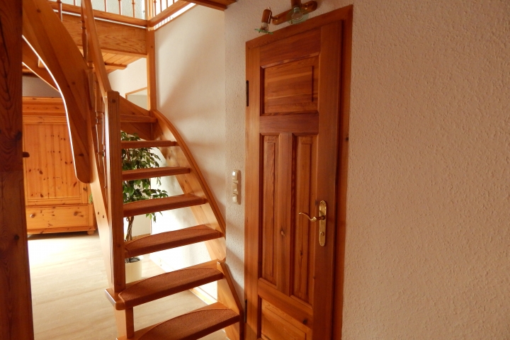 Eingang Bad, Treppe zum OG
