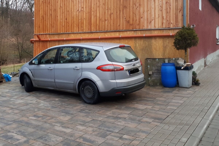 Parkplatz für 3 Autos von Gästen