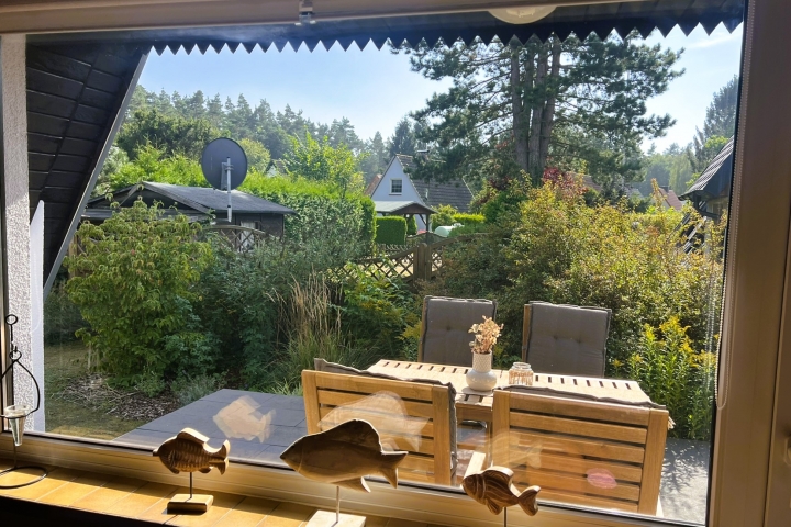 Gartenblick und Terrasse 