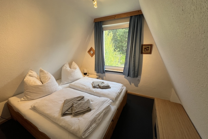 Schlafzimmer 1 mit Doppelbett im OG.