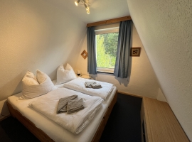 Schlafzimmer 1 mit Doppelbett im OG.