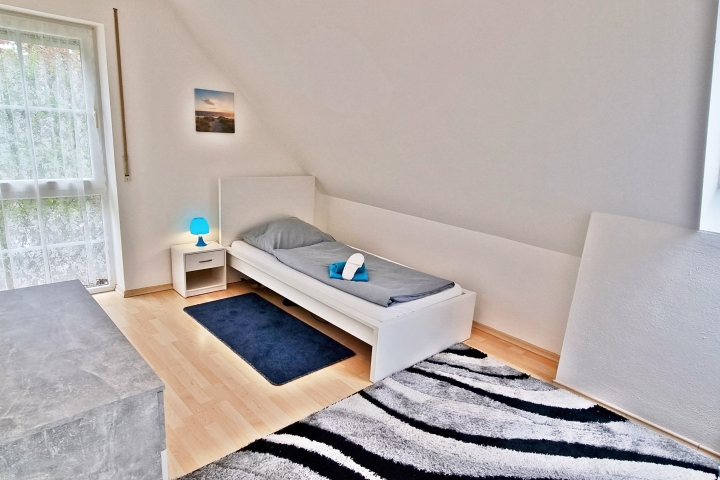 Schlafzimmer mit 2 Einzelbetten