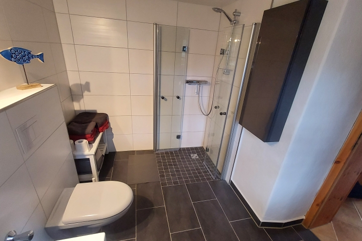 Ebenerdige Dusche im Bad