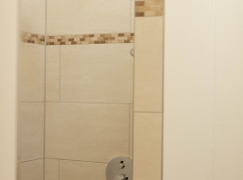 Dusche mit Regenbrause