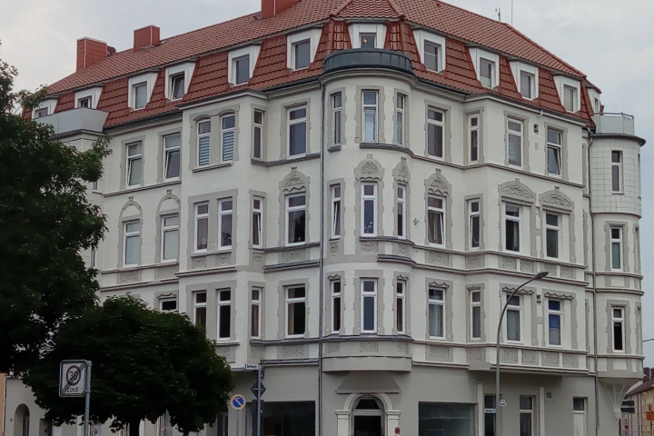 Bremerhaven FeWo Eisenacher | Schöner Altbau, Wohnung im Erker, 2. OG;