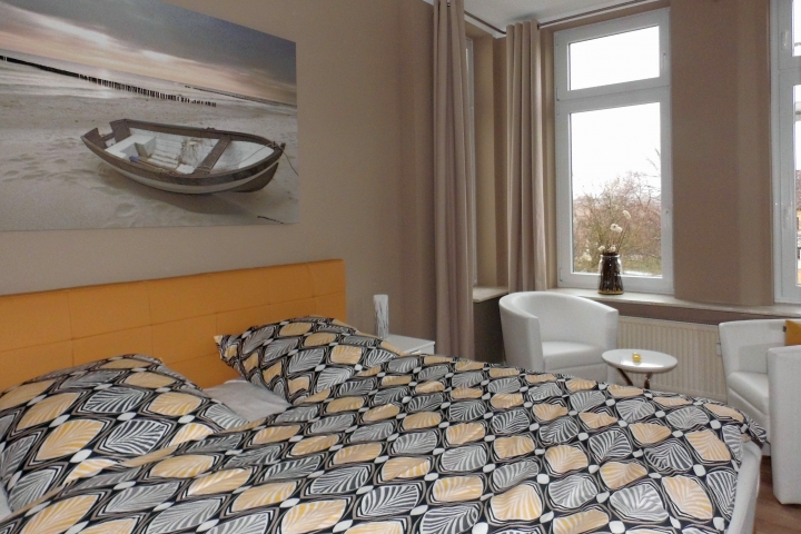 Schlafzimmer mit Erker;