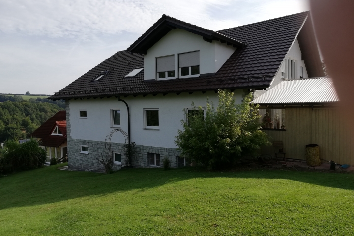Haus von der Gartenseite;