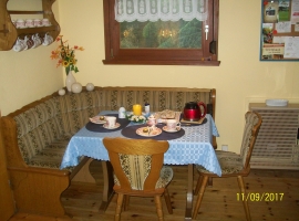 Wohnzimmer-Essecke