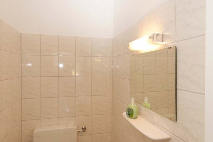 Gäste WC (Haus unten)