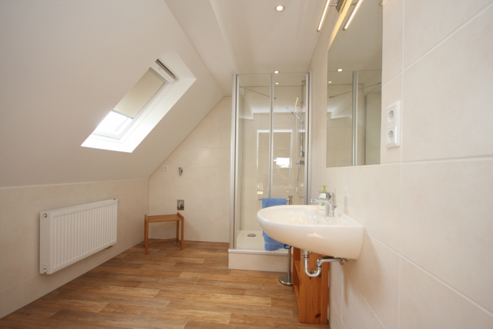 Badezimmer 2 (Haus oben)