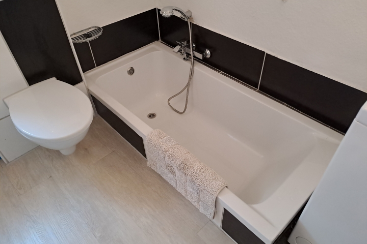 Badewanne mit WC