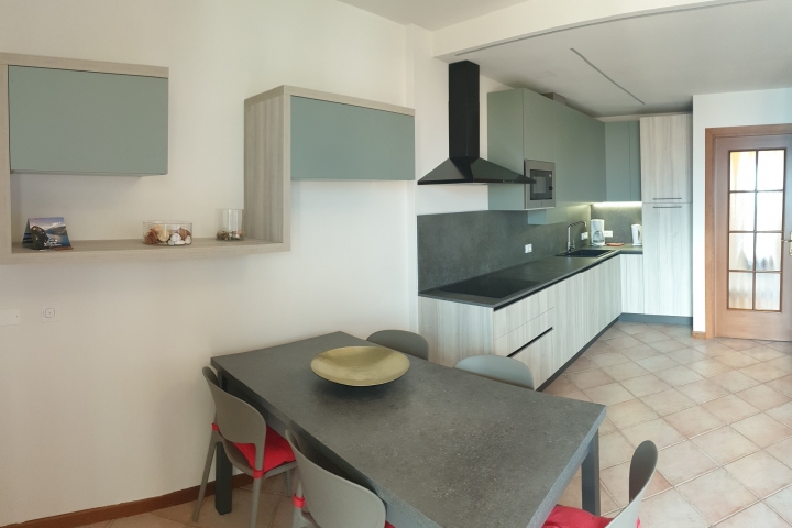 Eßplatz Apt. 2
