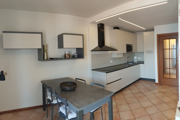Eßplatz Apt. 4