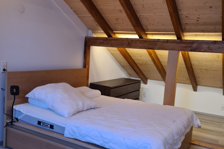 Doppelbett im Schlafzimmer