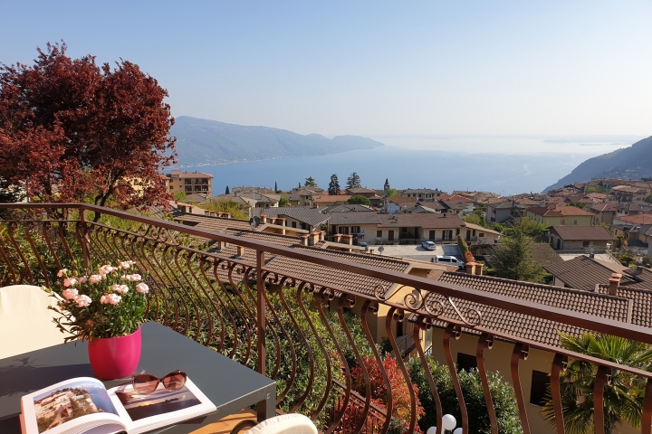 Fewo Tignale-Olzano Apt. 1 Caterina | Balkon zum Relaxen