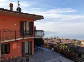 traumhafter Seeblick von Balkon und Terrasse