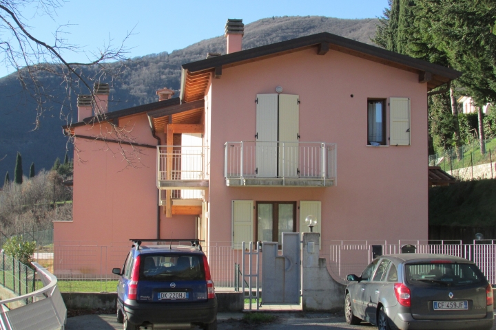 Parkplatz vor dem Haus