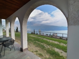 schattiger Portico