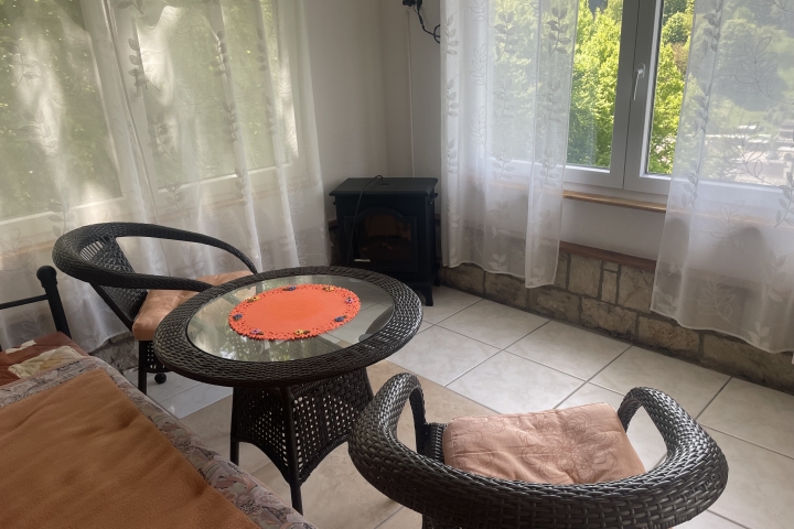 Noch ein kleinerer Wintergarten mit Tagesbett