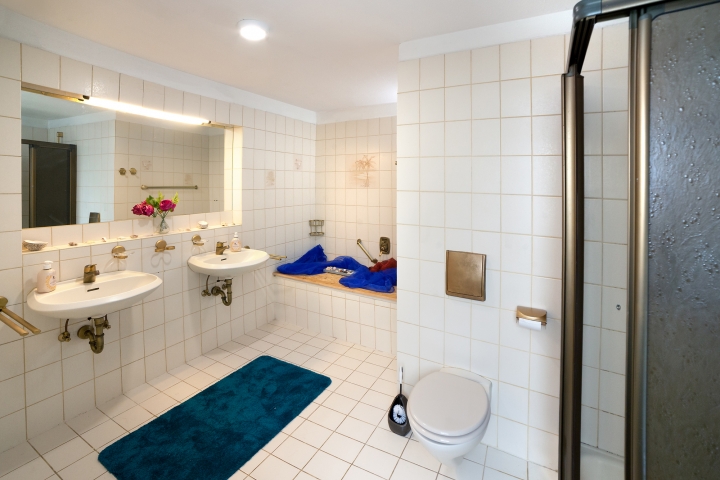Badezimmer EG