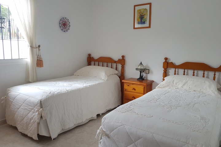 Schlafzimmer mit 2 Einzelbetten