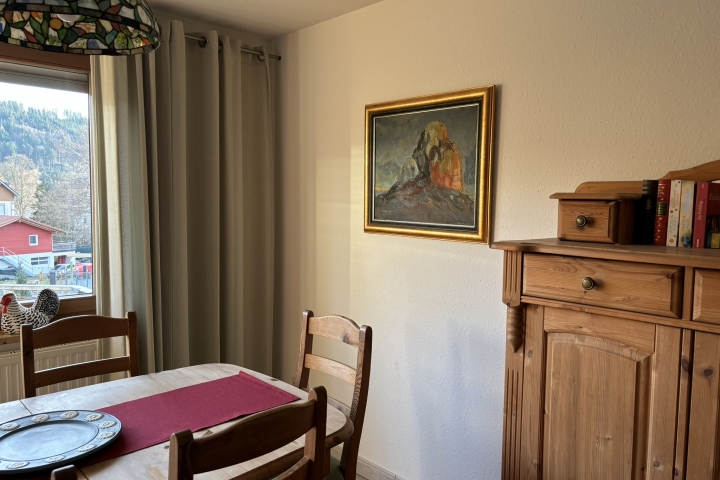 Esstisch mit Blick ins Grüne