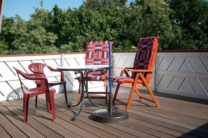 Dachterrasse zum Sonnen, auch hier kann gegrillt werden.