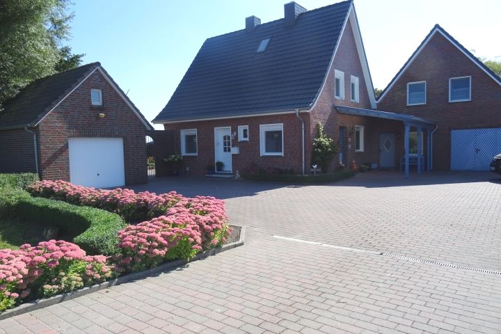 Einfahrt Am Deichtor mit Haupthaus